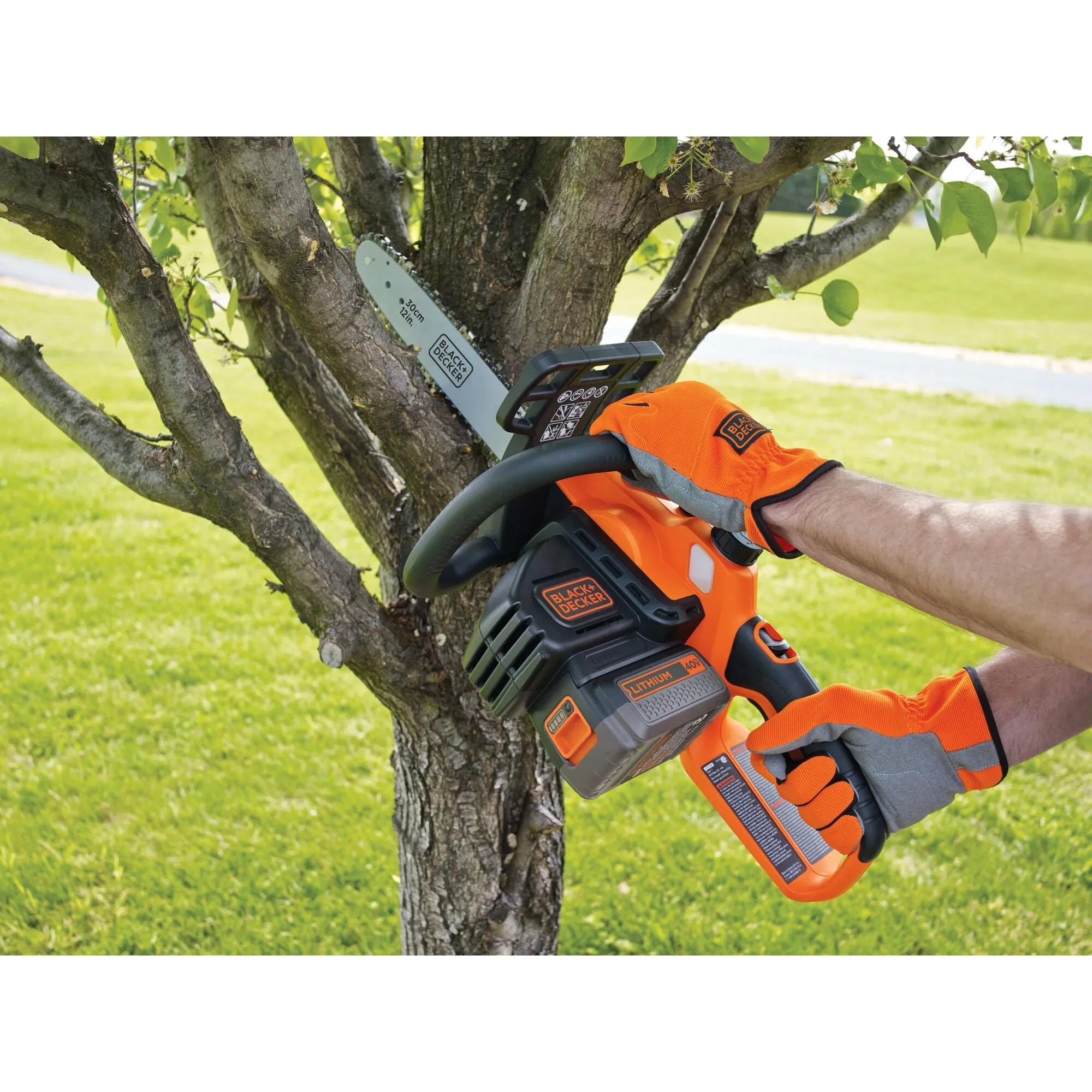 40V MAX* Cordless Chainsaw, 12-Inch, Battery & Charger Included