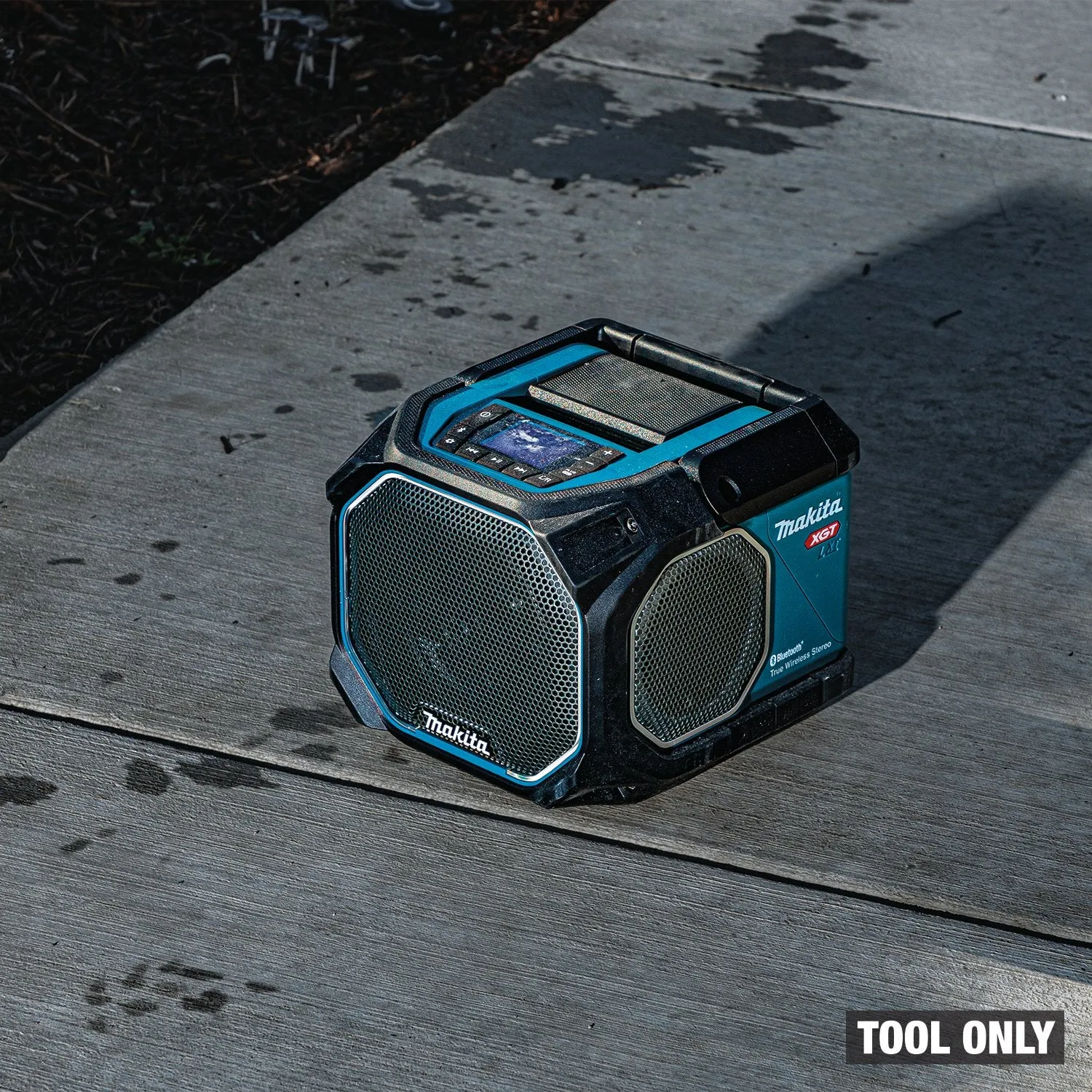 Makita (GRM05) 40V max XGT® Cordless/Corded Bluetooth® Job Site Speaker (Tool Only)