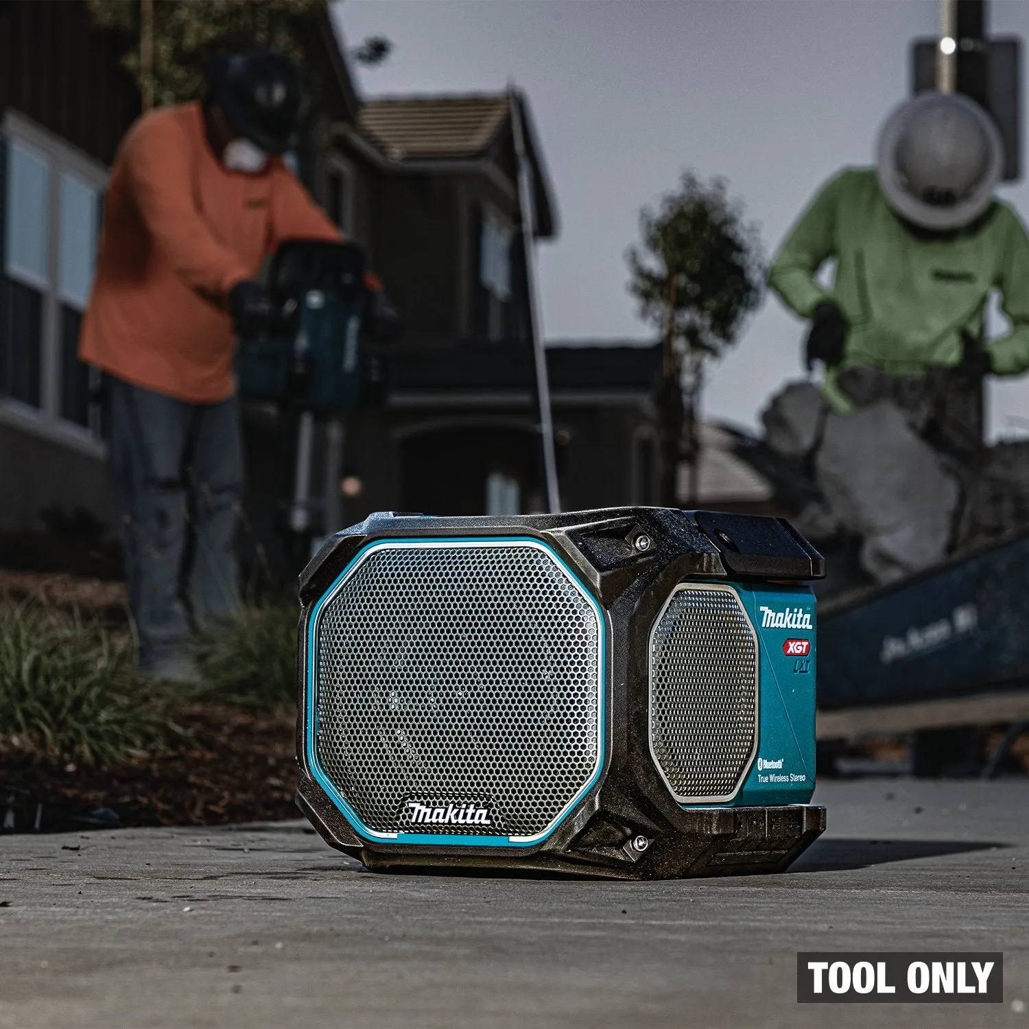 Makita (GRM05) 40V max XGT® Cordless/Corded Bluetooth® Job Site Speaker (Tool Only)