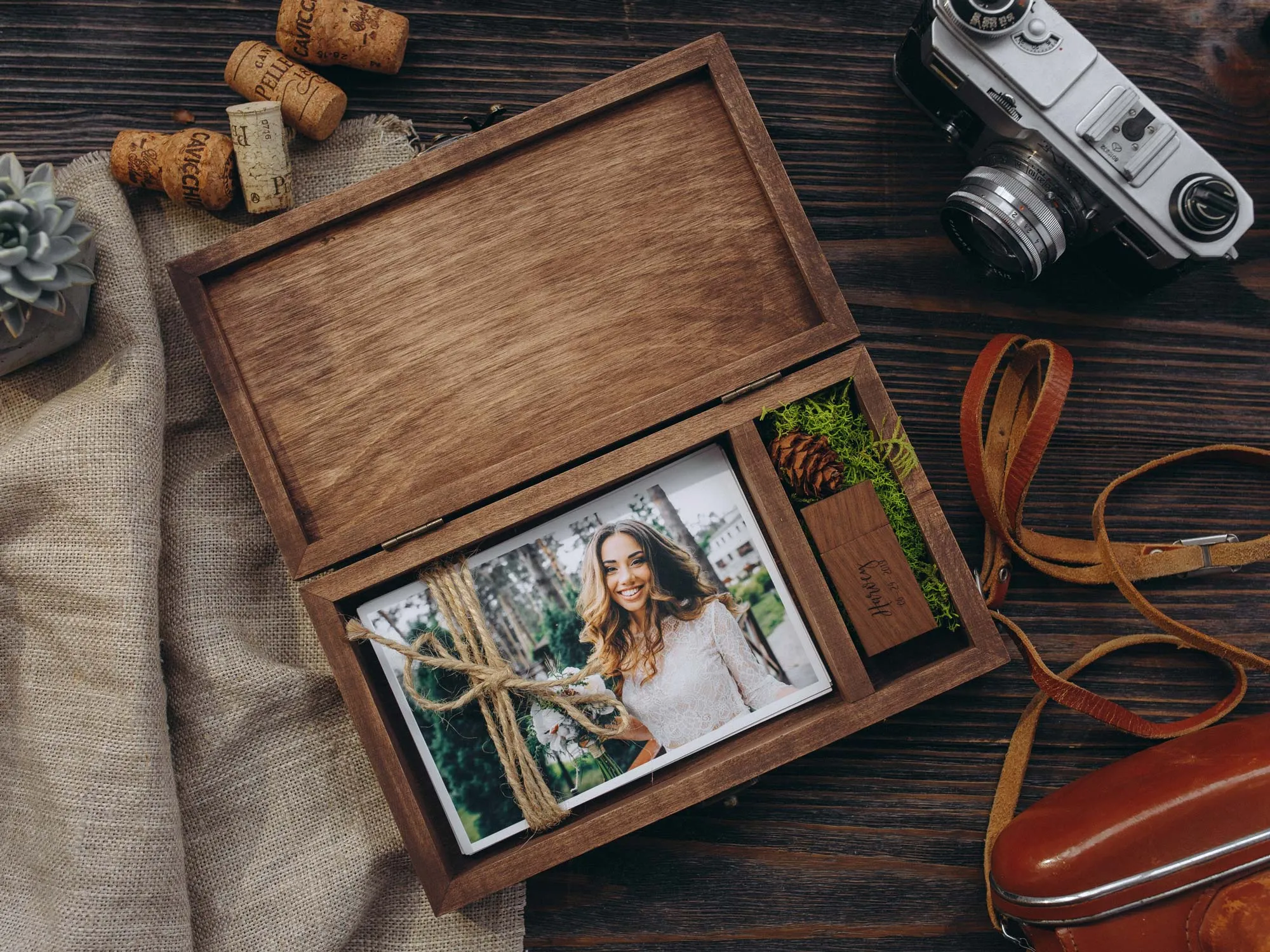 Memory Photo Box for Prints and USB Drive Packaging