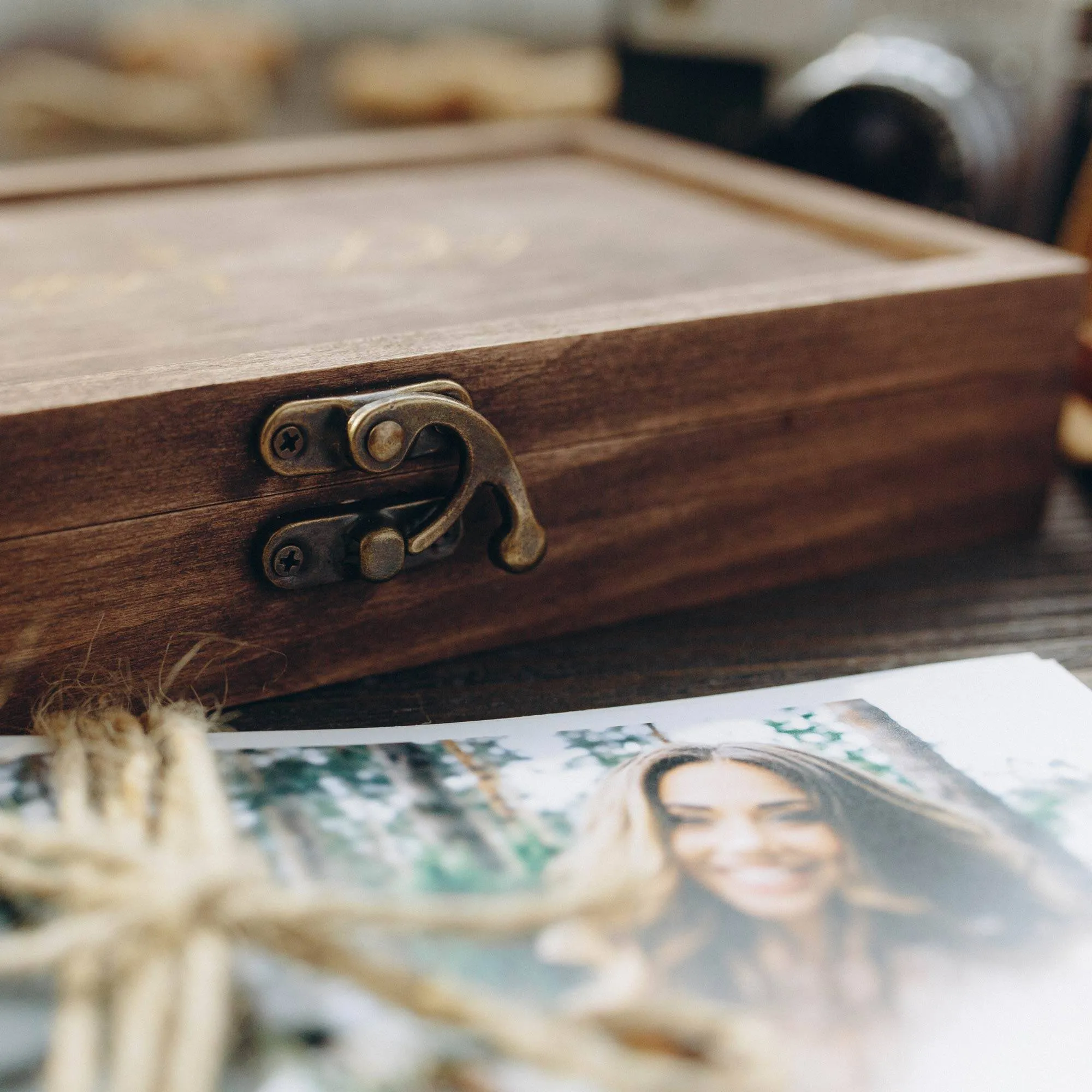 Memory Photo Box for Prints and USB Drive Packaging