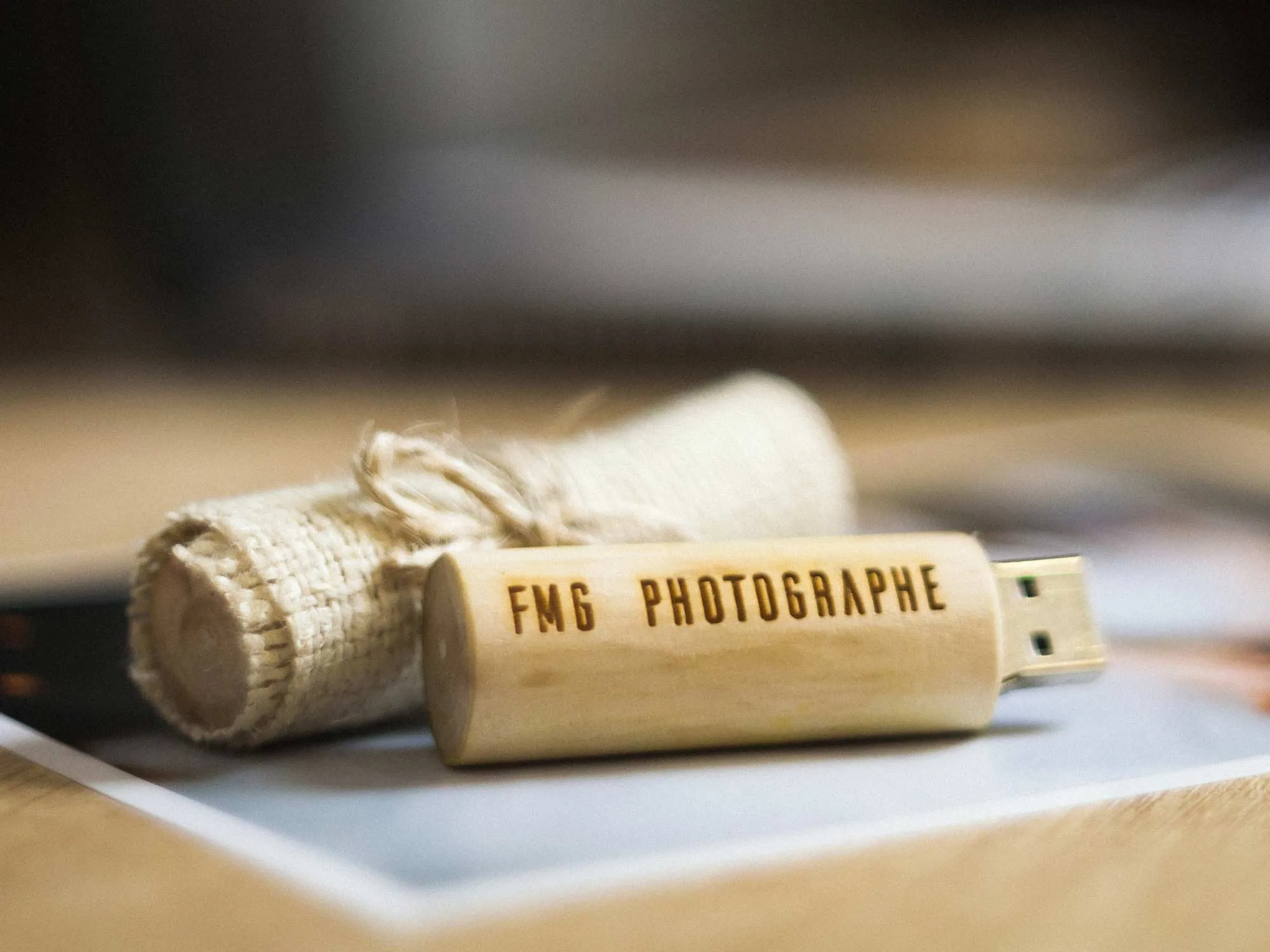 Natural Wooden USB Flash Drive in Eco Style with Linen Wrap