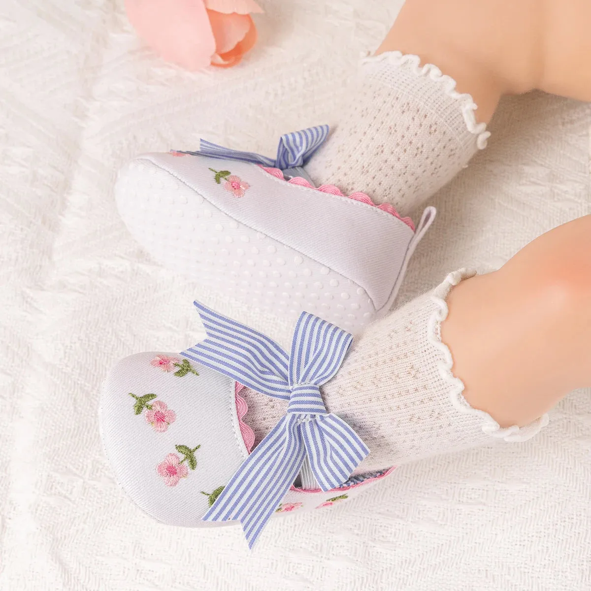 New Flower Embroidery Ballet Baby Girl Shoes Bow Bow Soft Bottom