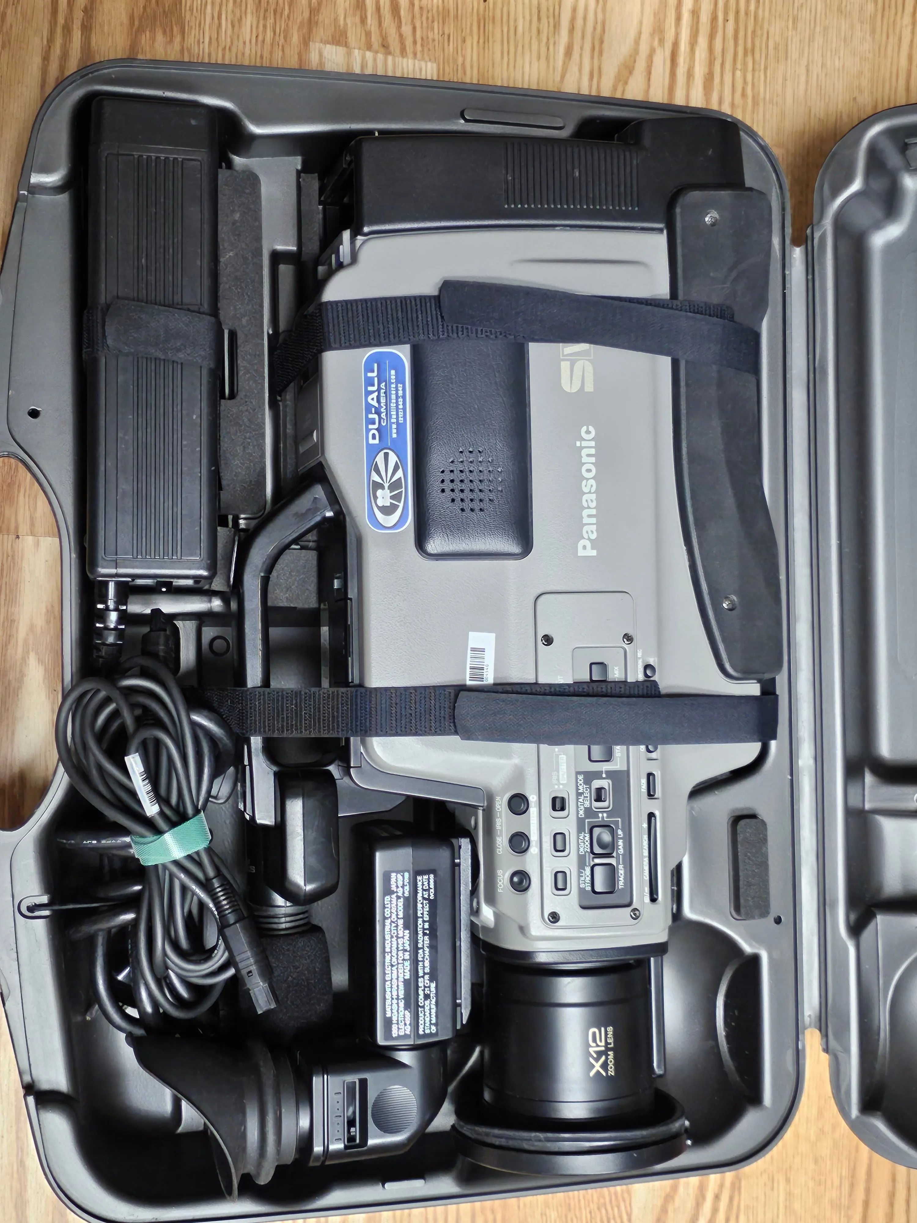 Panasonic AG-455P Reporter S-VHS Analog Camcorder S# B3HB00919 with Bebob Anton Bauer Battery Modification