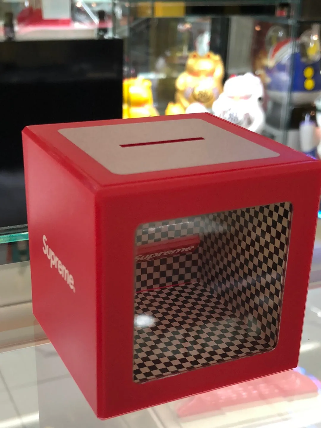 Supreme illusion Coin bank